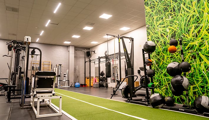Fullt utrustat gym på 200 kvm, perfekt för ett träningspass innan jobbet, på lunchen eller efter dagens slut