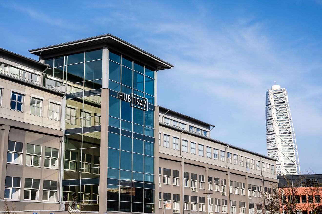 Välkommen till Granitor Properties fastighet, Hub 1947 - ett enastående kontor i Västra Hamnen, skräddarsytt för dig!